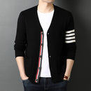 Top Grade New Autum Winter Brand Fashion Knitted Men Cardigan Sweater Black Korean Casual Coats Jacket Mens Clothing 2021