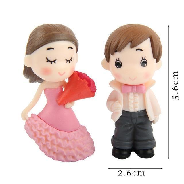 1Pair Sweety Lovers Couple Figurines Miniatures Fairy Garden Gnome Moss Terrariums Resin Crafts Decoration Accessories-19-04-JadeMoghul Inc.