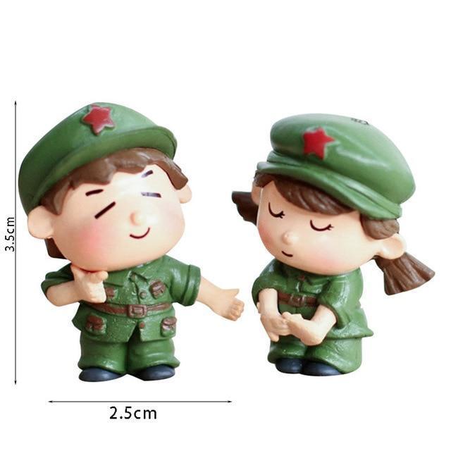 1Pair Sweety Lovers Couple Figurines Miniatures Fairy Garden Gnome Moss Terrariums Resin Crafts Decoration Accessories-19-07-JadeMoghul Inc.
