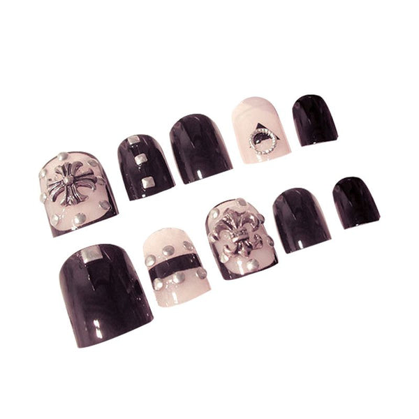 Fashion Magazine Recommend Black White Rivets Decorated Fashion Vintage Luxury Artificial Fingernails
