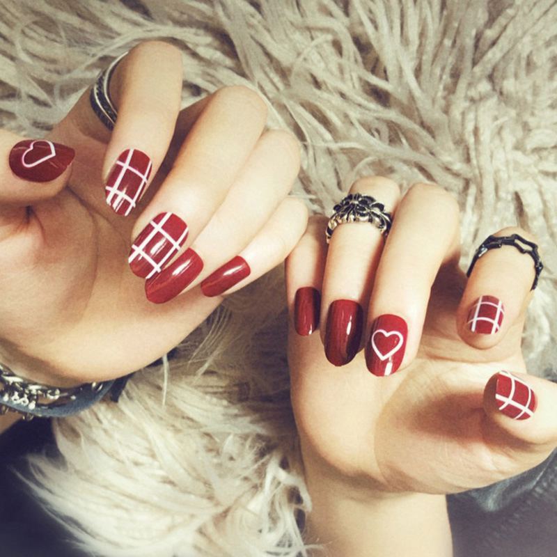 Fashion Winter Burgundy Color Classic Plaid Painting False Nails