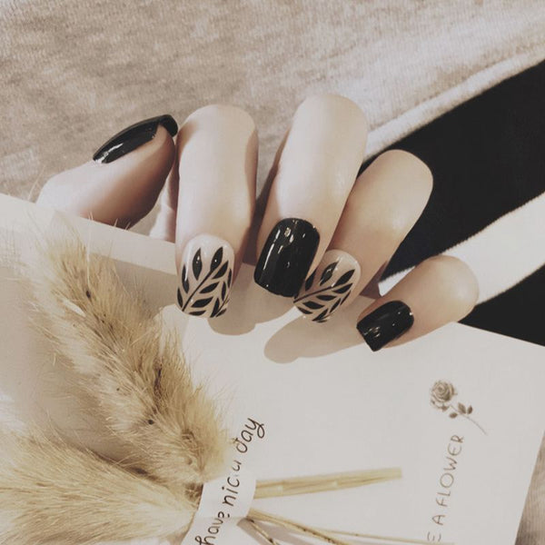 Fashion Winter Black Color Leaves Painting Women Art Nails