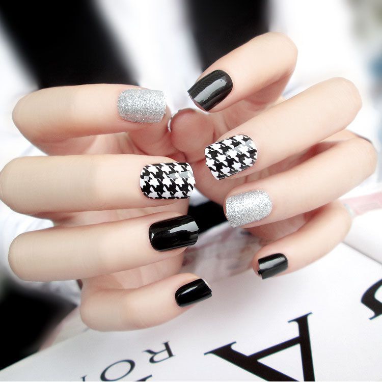 Fashion Black And White Houndstooth Pattern Women False Nail Tips