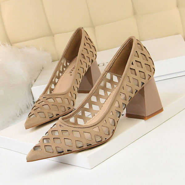 Women Fashion Vintage Rhombus Pattern Mesh Hollow Out Pointed Toe Chunky Heel Shoes