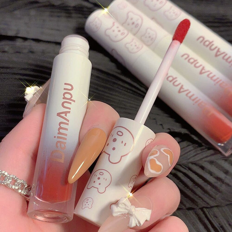 Cute Mirror Lipstick Makeup Matte Texture Waterproof Long Lasting Sweat Resistant Rich Color Silky Lip Glaze Lip Tint Maquillaje