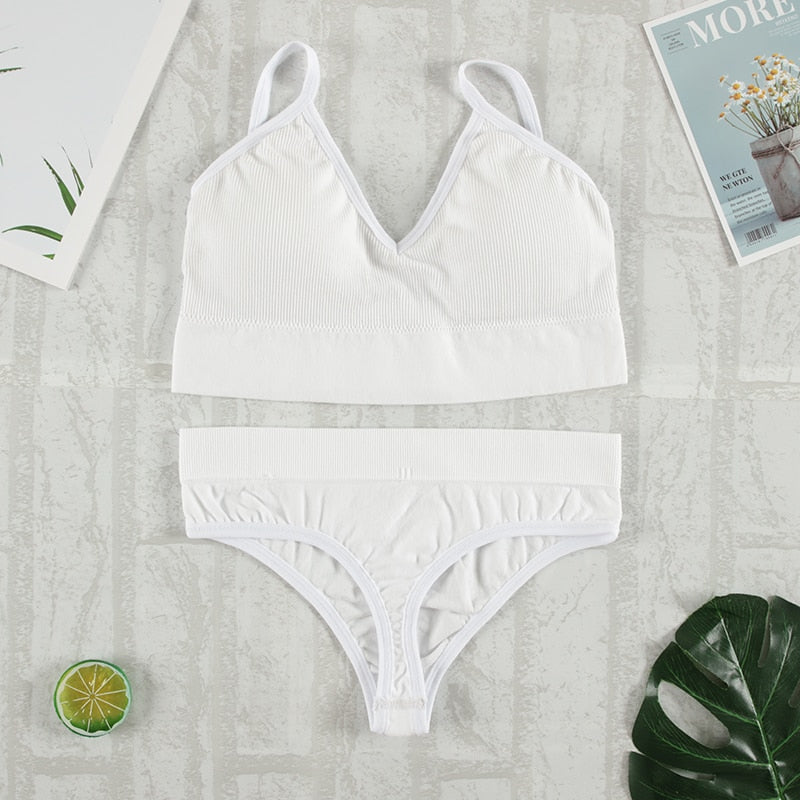 CHRLEISURE 2Pcs Bra Set Underwear Set Women Panties Sexy G-String Seamless Bralette Female Lingerie Soft Tank Crop Top 2022 New