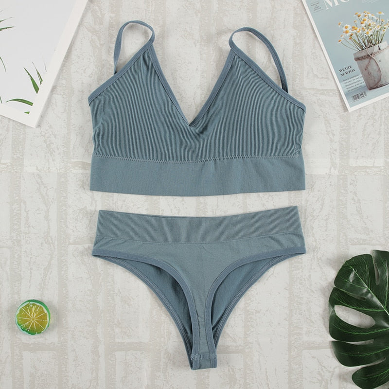 CHRLEISURE 2Pcs Bra Set Underwear Set Women Panties Sexy G-String Seamless Bralette Female Lingerie Soft Tank Crop Top 2022 New
