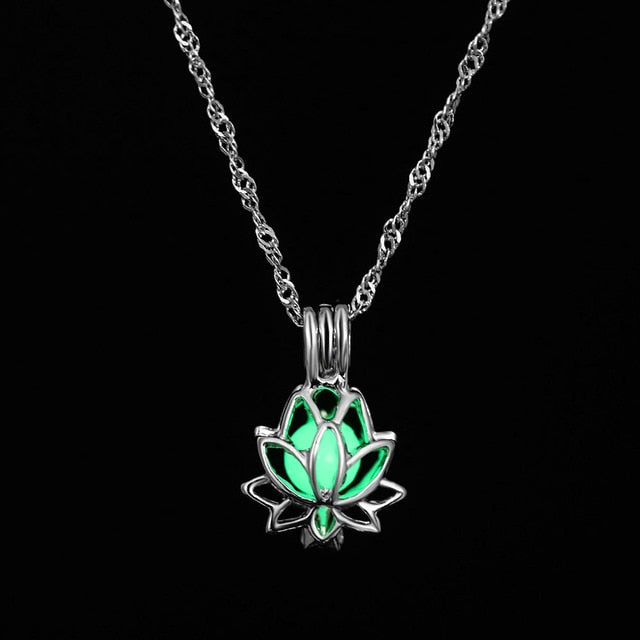 FAMSHIN Fashion Silver Color Charm Luminous Pendant Necklace Women Moon Glowing Stone Necklace Christmas Necklaces Jewelry Gifts