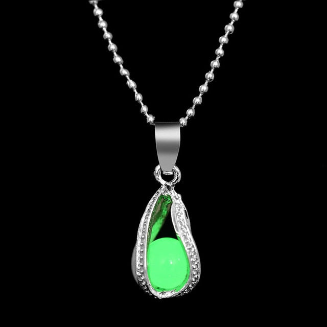 FAMSHIN Fashion Silver Color Charm Luminous Pendant Necklace Women Moon Glowing Stone Necklace Christmas Necklaces Jewelry Gifts