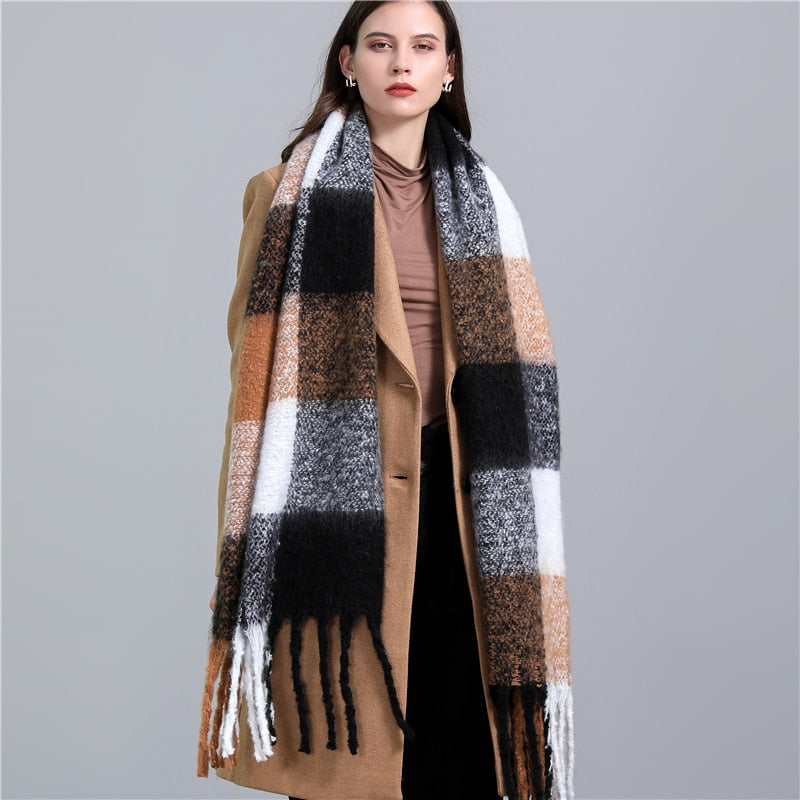 2022 New Women Plaid Scarf Winter Pashmina Shawls Cashmere Thick Wraps Lady Tassel Warm Scarves Rainbow Hairy Bufanda