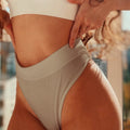 Seamless Panties Women G-String Sexy Lingerie Thong Panties Underpants String Underwear Lingerie Pants Intimate Ladies Low-Rise
