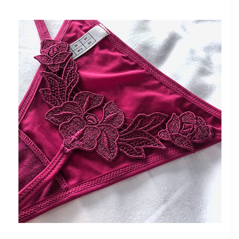 Bloemen Geborduurde Sexy Slipje Lage Taille G String Verleiding Dunne Vrouwen Ondergoed Naadloze Sex Hollow Out Slips Thong