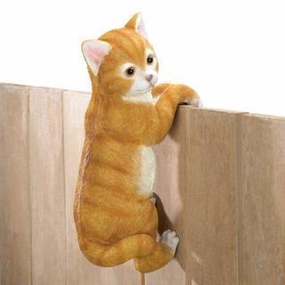 Living Room Decor Climbing Cat Amber Decor