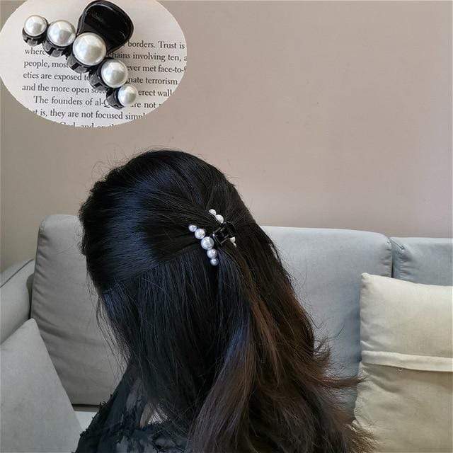 HUANZHI 2020 New Hyperbole Big Pearls Acrylic Hair Claw Clips Big Size Makeup Hair Styling Barrettes for Women Hair Accessories AExp