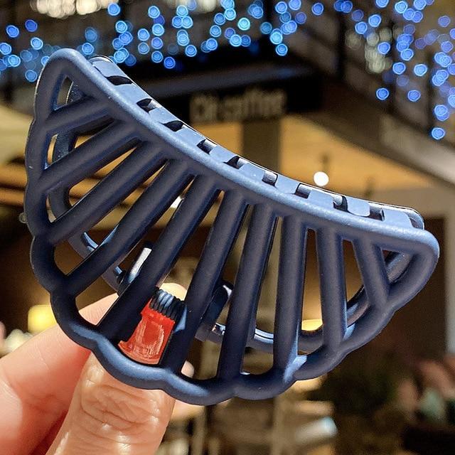 New Cute Candy Colors Banana Shape Hair Claws Women Girls Sweet Hair Clips Ponytail Holder Hairpins Fashion Hair Accessories AExp