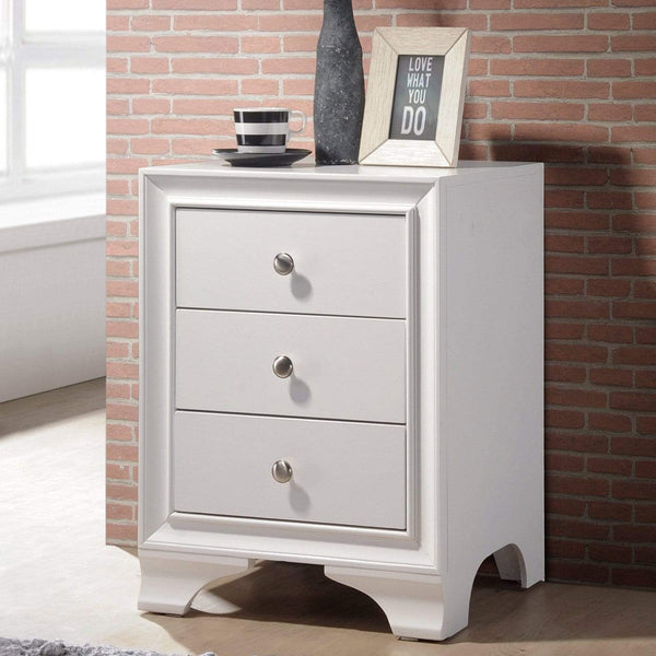 Wood Nightstand With 3 Drawers in White