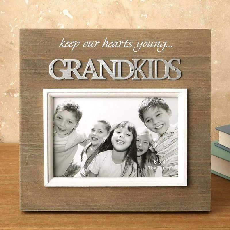 Wood frame with raised metal words - 6 x 4 - GRANDKIDS