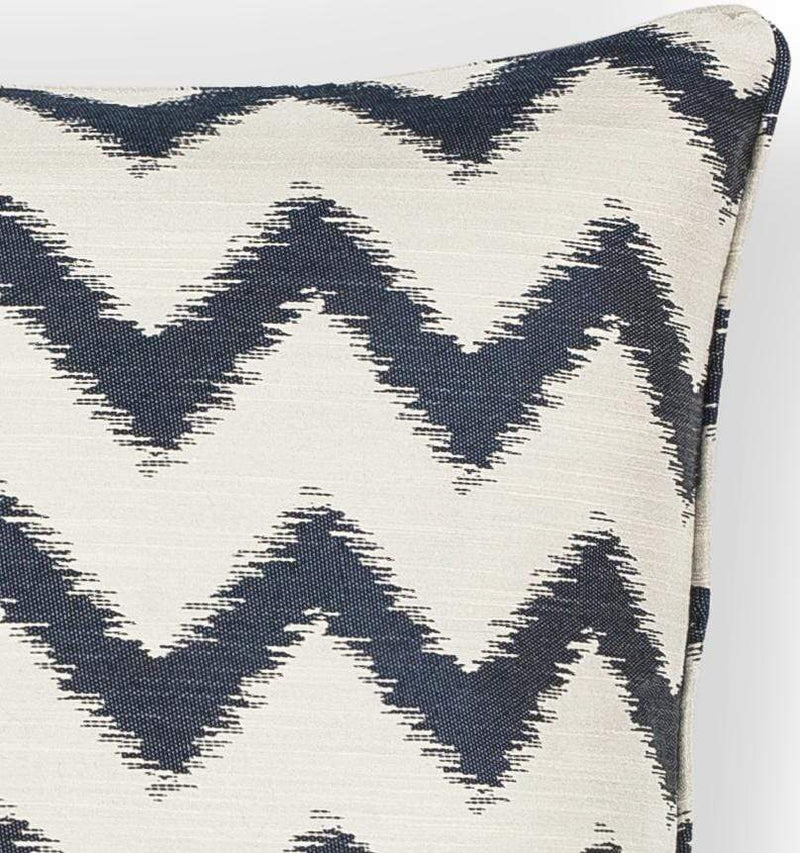 Pillows Accent Pillows - 18" x 18" Polyester Ivory/Navy Pillow HomeRoots