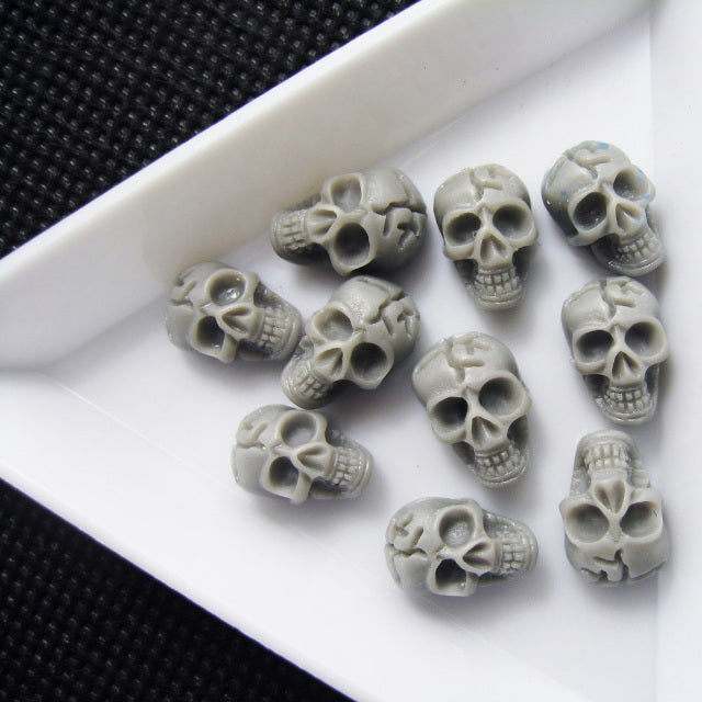 20 Pcs Nail Art 3D Skull Bone Design Resin Beads Nail Tips DIY Gel Nail Art Tips Decoration