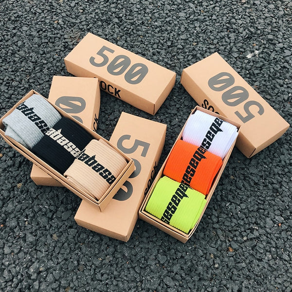 3 Pairs/Box Fashion Stock Crew Male Tide Street Europe Hip Hop Match 500 Tidal Youth Socks Men and Women Personality Socks