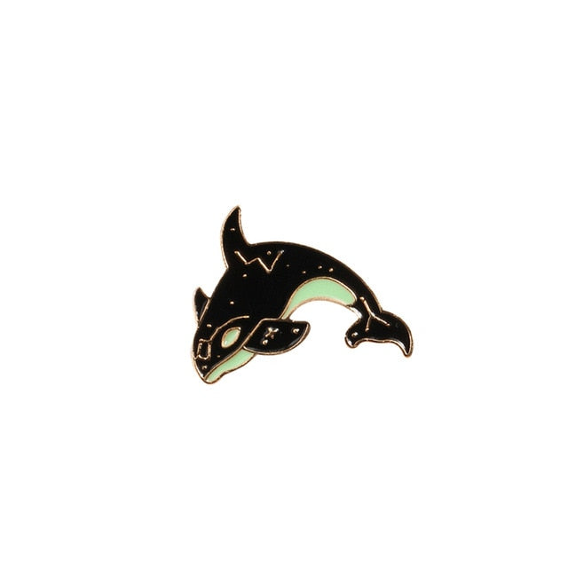 Fashion Cartoon Brooch Fish Badges Astronaut Dolphin Shark Whale Origami Crane Enamel Pins Denim Bag Marine Animal Jewelry Women