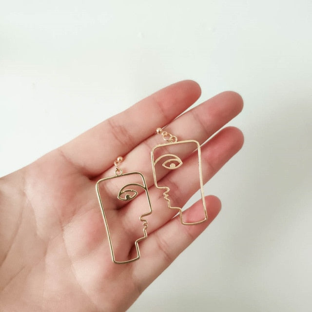 Punk Human Face Drop Earrings For Women Retro Abstract Hollow out Statement Hand Metal Fashion Dangle Earring Jewelry