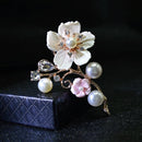 CINDY XIANG Shell And Pearl Flower Brooches For Women Elegant Fashion Pin Red Crystal Brooch Wedding Jewelry High Quality