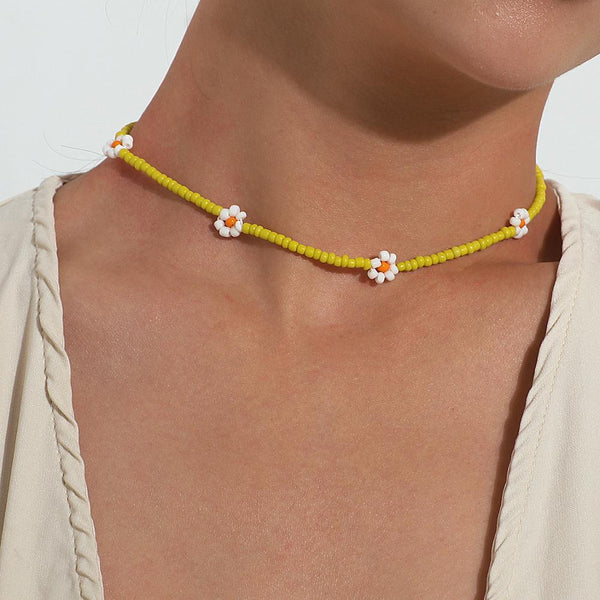 2020 New Korea Lovely Daisy Flowers Colorful Beaded Charm Statement Short Choker Necklace for Women Vacation Jewelry