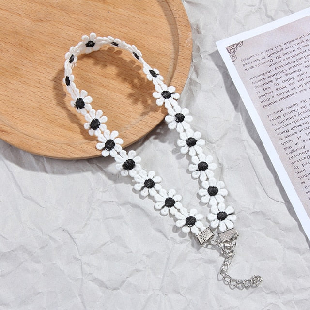 Korea Boho Flower Charms Chian Necklace Choker for Women Girl Harajuku Collars Cute Daisy Fabric Lace Jewelry