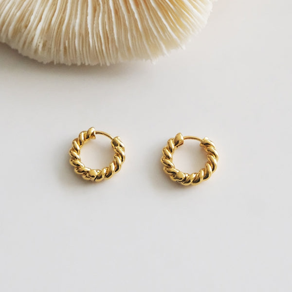 Peri'sBox 17mm Gold Tiny Twisted Hoop Earrings Minimalist  Dainty Chic Huggie Earrings Hoops Gifts  Brass Earrings for Woman