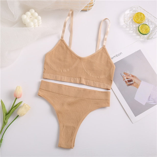 Seamless Women Bra Set Cotton Sexy Thong Tank Top Solid Breathable Low Waist Panty Ladies Lingerie Set  Fashion Underwear Set