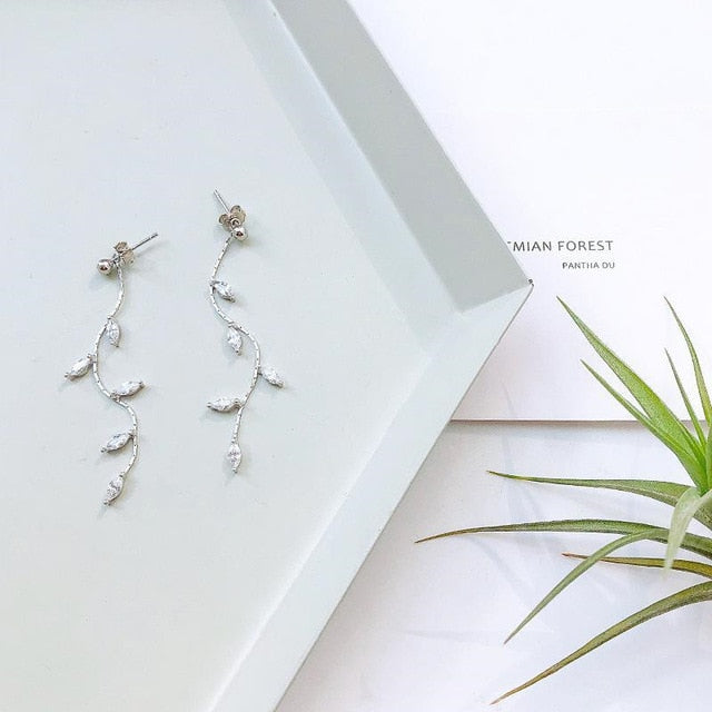 Hot New Silver Color Needle Willow Leaf Earrings Female Fashion Jewelry Temperament Simple Long Tassel Earrings For Women Gift