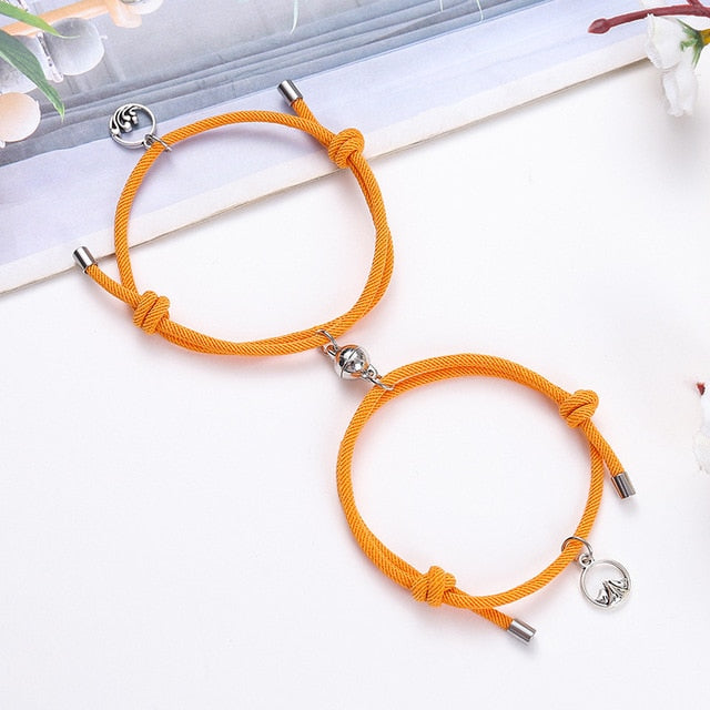 2pcs Couple Magnet Attract Each Other Creative Personality Couple Bracelet Men and Women Charm Girl Bracelet Jewelry Lover Gift