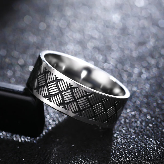 MOREDEAR 8MM Titanium Rings for Men and Women Birthday Gift triangular pattern discredit Ring