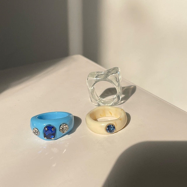 HUANZHI 2021 New Colourful Transparent Resin Acrylic Rhinestone Geometric Square Round Rings Set for Women Jewelry Travel Gifts