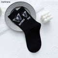 New Soild Colors Cotton Unisex Socks Personality Harajuku Black White Couples Skateboard Knitted Casual Sports Fashion Socks