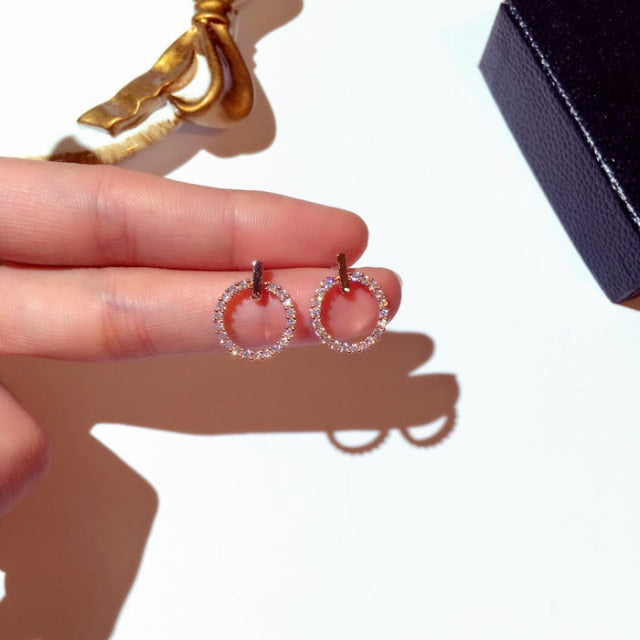 New earrings 2020 tide simple female senior sense niche small French net red earrings small earrings Elegant Prevent Allergy