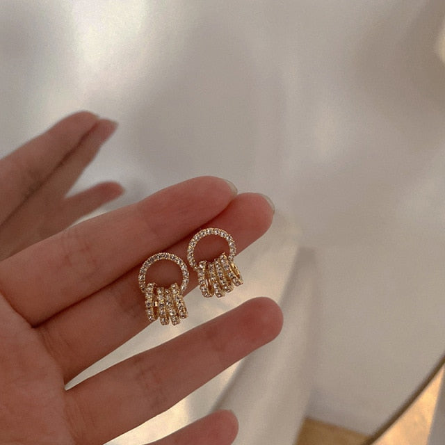 New earrings 2020 tide simple female senior sense niche small French net red earrings small earrings Elegant Prevent Allergy
