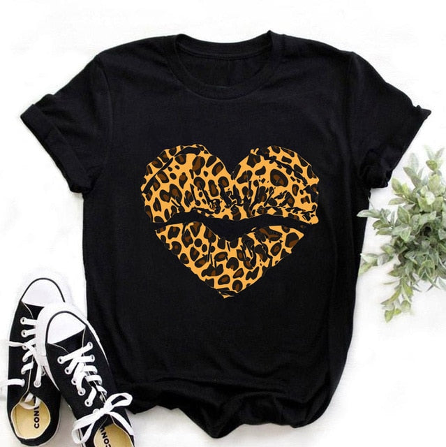WVIOCE Lips Watercolor Graphic T Shirt Lip Women Tops O-neck Sexy Black Tees Kiss Lip Funny Summer Female Soft T Shirt 9180