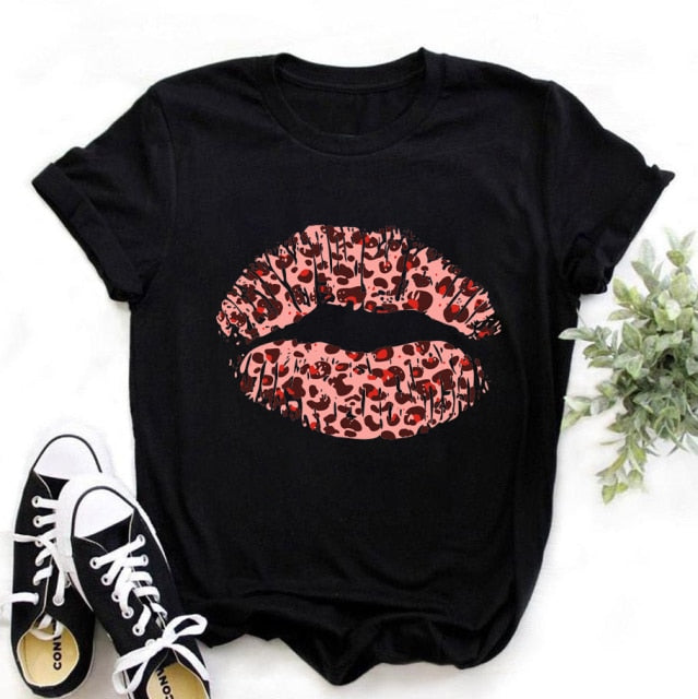 WVIOCE Lips Watercolor Graphic T Shirt Lip Women Tops O-neck Sexy Black Tees Kiss Lip Funny Summer Female Soft T Shirt 9180