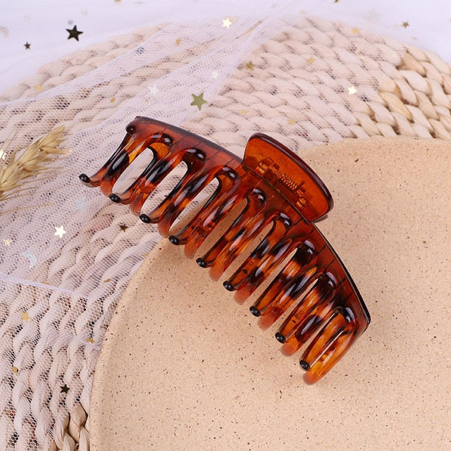 2021 Korean Solid Big Hair Claws Elegant Frosted Acrylic Hair Clips Hairpins Barrette Headwear for Women Girls Hair Accessories