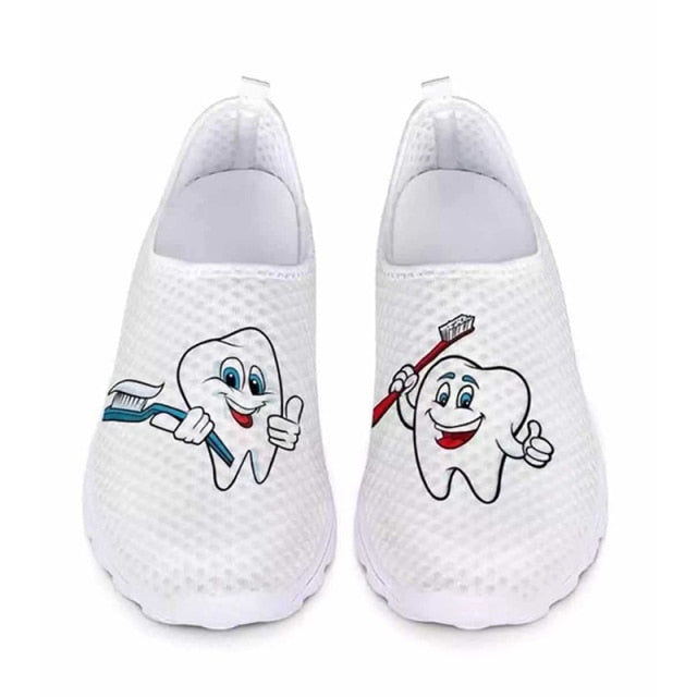 Nurse Doctor Print Women Sneakers Cosplay Shoes Slip On Light Mesh Shoes Breathable Flats Shoes Zapatos planos Halloween cosplay