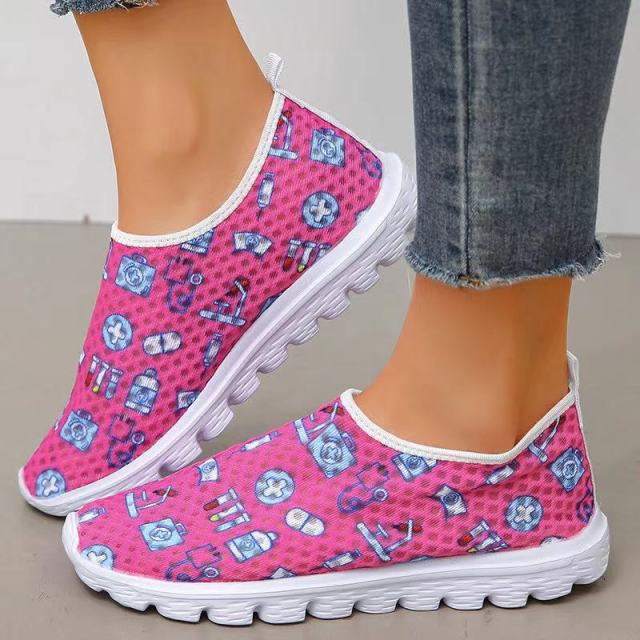 Nurse Doctor Print Women Sneakers Cosplay Shoes Slip On Light Mesh Shoes Breathable Flats Shoes Zapatos planos Halloween cosplay