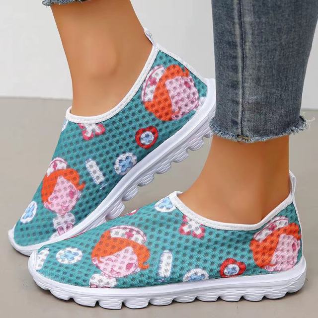 Nurse Doctor Print Women Sneakers Cosplay Shoes Slip On Light Mesh Shoes Breathable Flats Shoes Zapatos planos Halloween cosplay