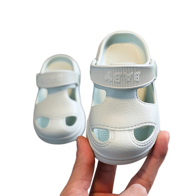 Summer New Baby Hole Shoes Children Nice Non -slip Soft Floor Old Boys Girl Beach Sandals 1 -3 Years