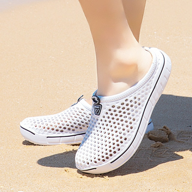 PULOMIES Men and Women Winter Slippers Fur Slippers Warm Fuzzy Plush Garden Clogs Mules Slippers Home Indoor Couple Slippers