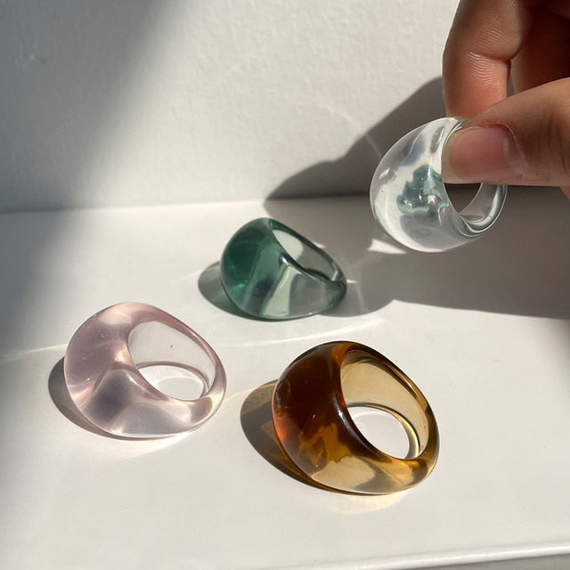 HUANZHI 2021 New Colourful Transparent Resin Acrylic Rhinestone Geometric Square Round Rings Set for Women Jewelry Travel Gifts