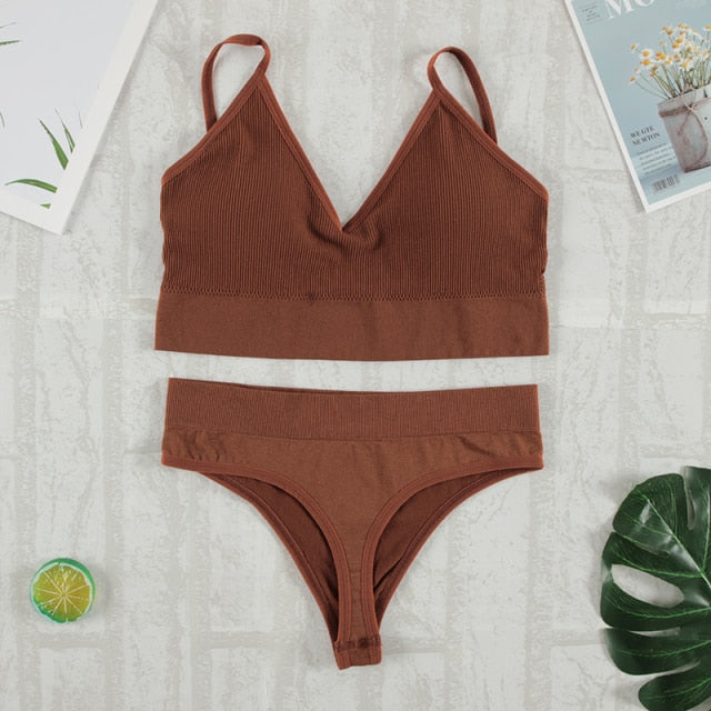 CHRLEISURE 2Pcs Bra Set Underwear Set Women Panties Sexy G-String Seamless Bralette Female Lingerie Soft Tank Crop Top 2021 New