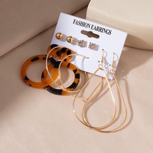 Women's Earrings Set Retro Korean Geometric Stud Earrings for Women Korean Gold Small Metal Pearl Earring 2021 Trend Jewelry