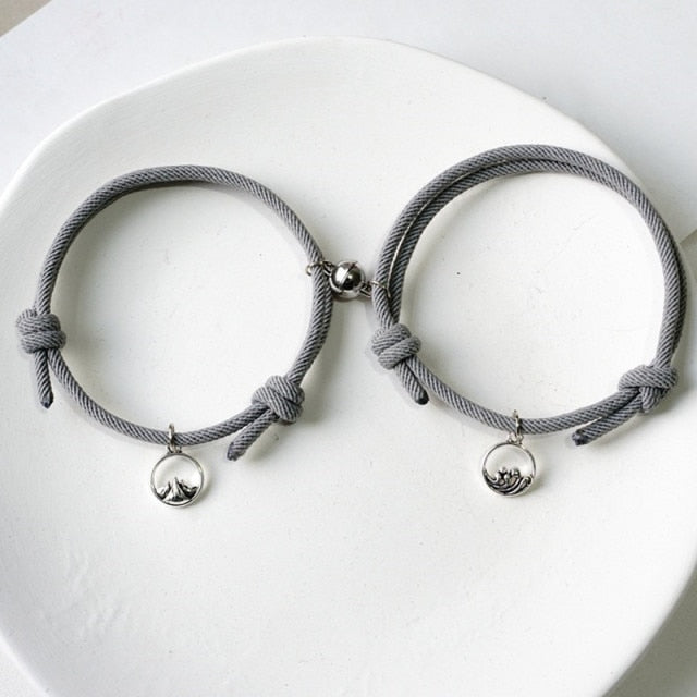 2pcs Couple Magnet Attract Each Other Creative Personality Couple Bracelet Men and Women Charm Girl Bracelet Jewelry Lover Gift